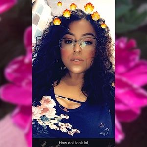 Meet your Posher, Antonia a